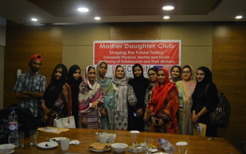 Mother-Daughter Club Empowers Women in Lyari