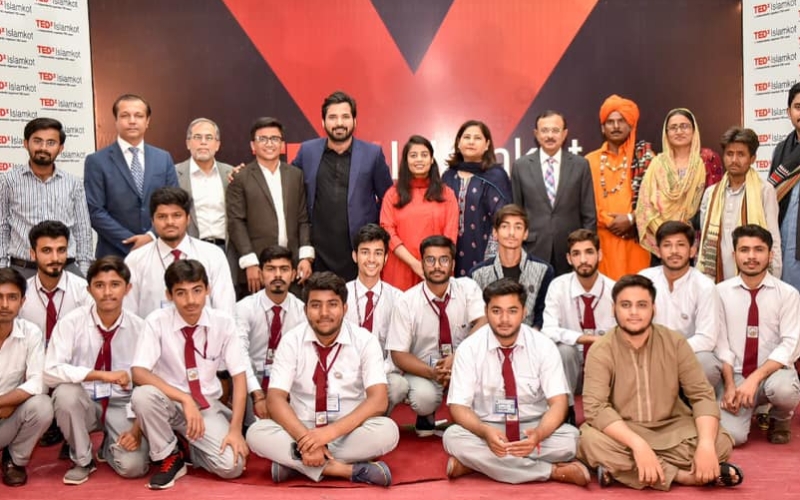 TEDxIslamkot – Thar Ne Badla Pakistan